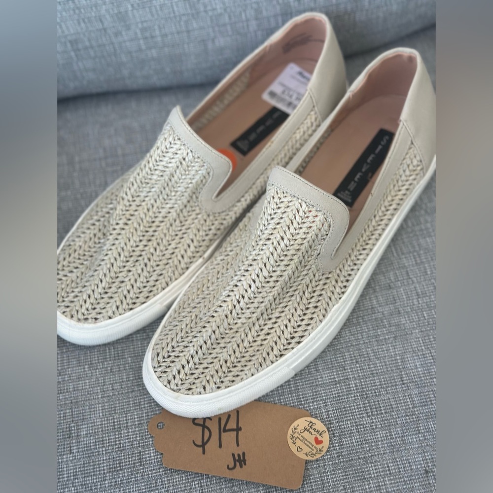 Steve Madden Slip Ons NWT Size 9 1/2
